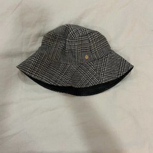 Vince Camuto Bucket Hat
